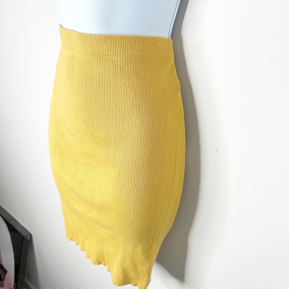 Ports 1961 Women’s Ribbed Knit Mini Skirt Vintage 90s Y2K Mustard Yellow S 2000 - Picture 10 of 13